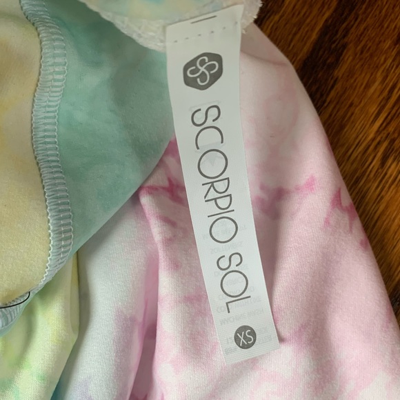 Scorpio Sol Vinyasa Leggings - Picture 8 of 12